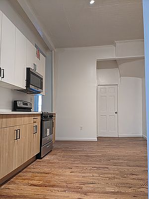 5th image of 284 Boerum St #2