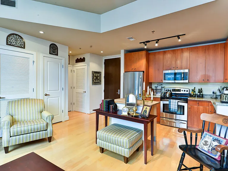 520 John Carlyle St #234 — Photo 27
