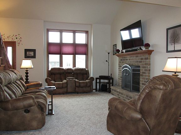 4th image of 722 S 6th St