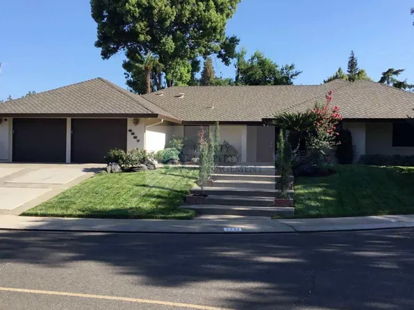 2237 Raintree Ln, Riverbank, CA 95367