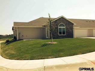 15964 N Clay Plz, Omaha, NE 68007