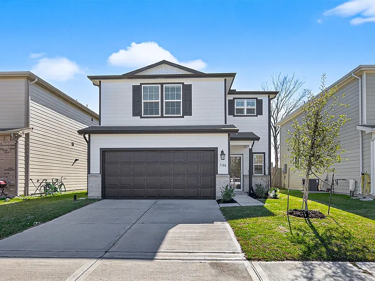 7326 Madison Commons Ln — Photo 42