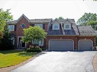 2424 Emerald Ln, Lindenhurst, IL 60046