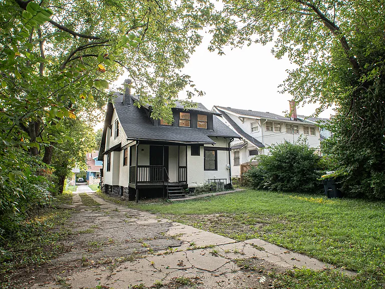 3417 Bellefontaine St — Photo 32