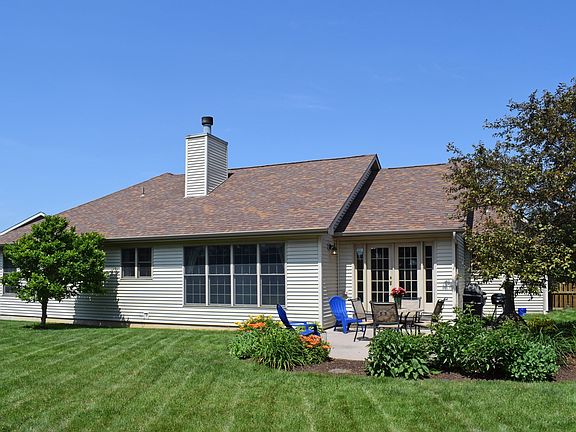 3rd image of 2252 Cambridge Ct