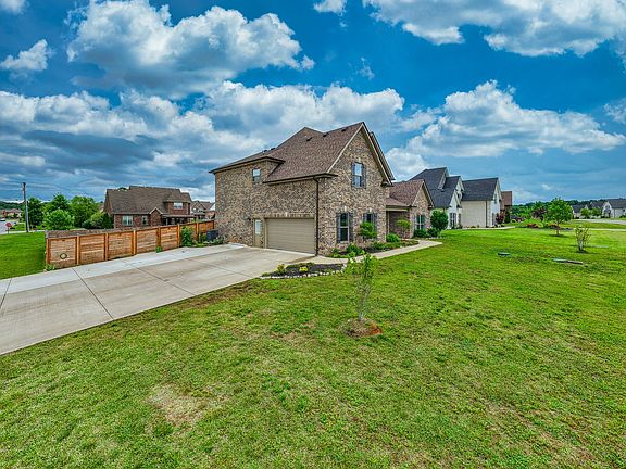 3rd image of 1103 Escalade Ct