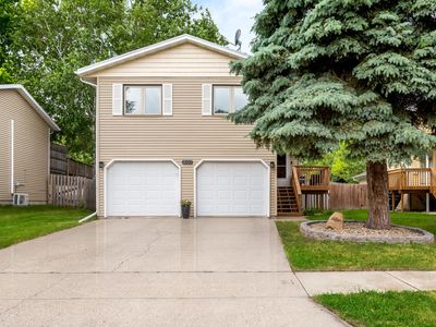3033 20th St S, Fargo, ND, 58103