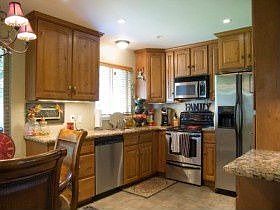 5th image of 4735 Holly Ln