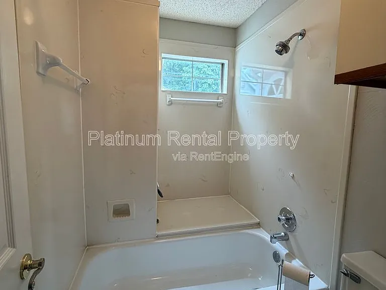 2196 Goodwood Blvd SE — Photo 21