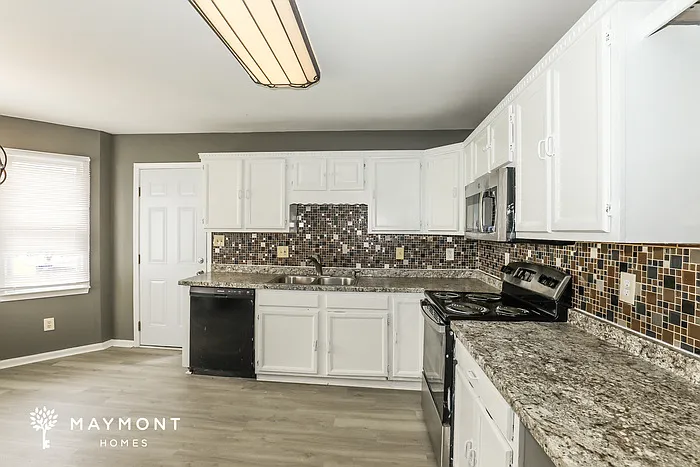11492 Summer Creek Dr — Photo 8