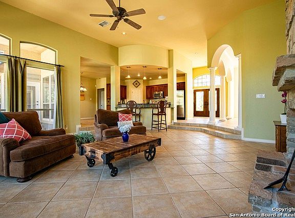 5th image of 26306 Silver Cloud Dr