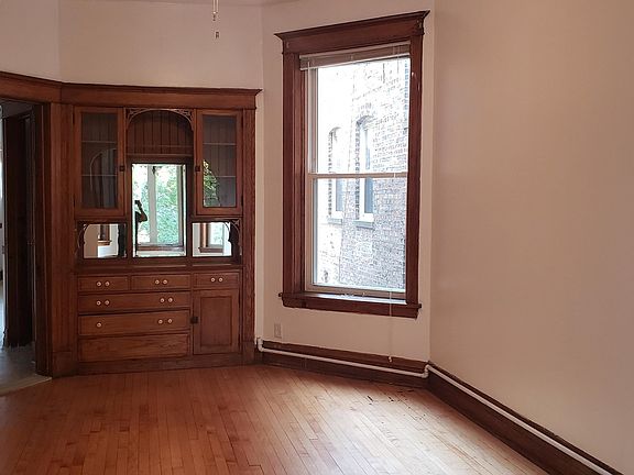 4th image of 2715 W Evergreen Ave #2
