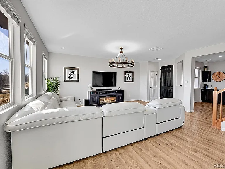 17337 Waterhouse Cir #B — Photo 3