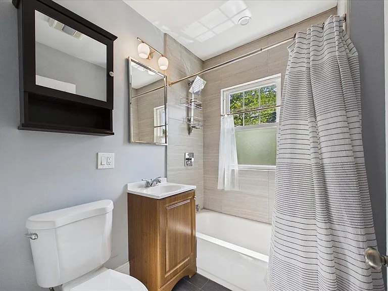 53 Torrey St #1 — Photo 20
