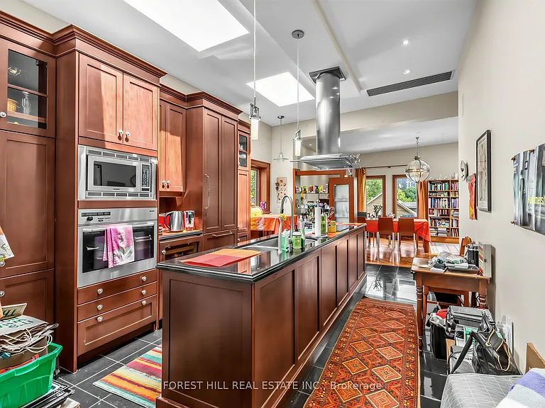 40 Hazelton Ave #Penthouse 10 — Photo 2