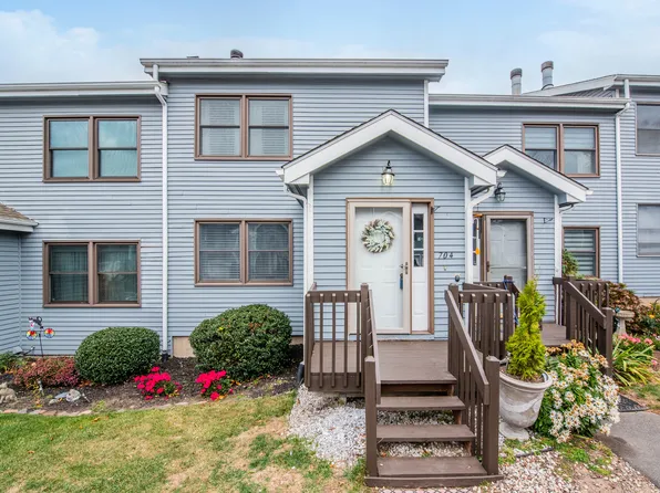 704 Lake Vista Drive #704, East Hampton, CT 06424