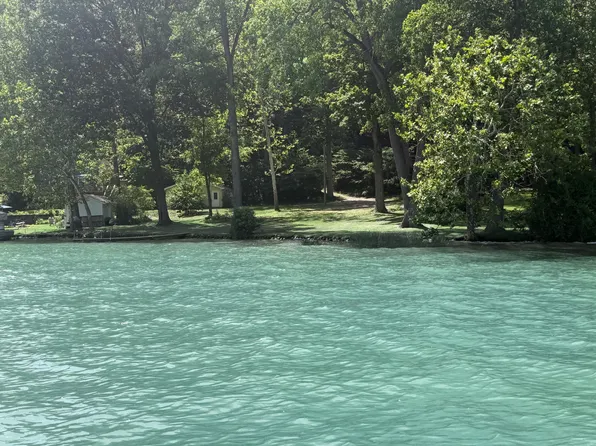 65341 North Dr, Cassopolis, MI 49031