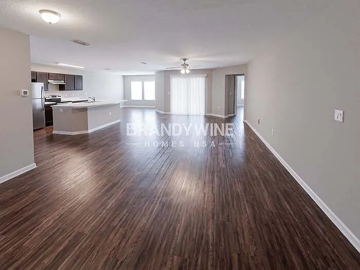 1832 James Madison Ct — Photo 4