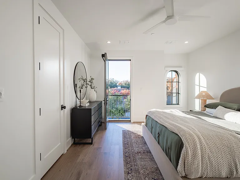 4529 Emerson Ave #8L — Photo 23