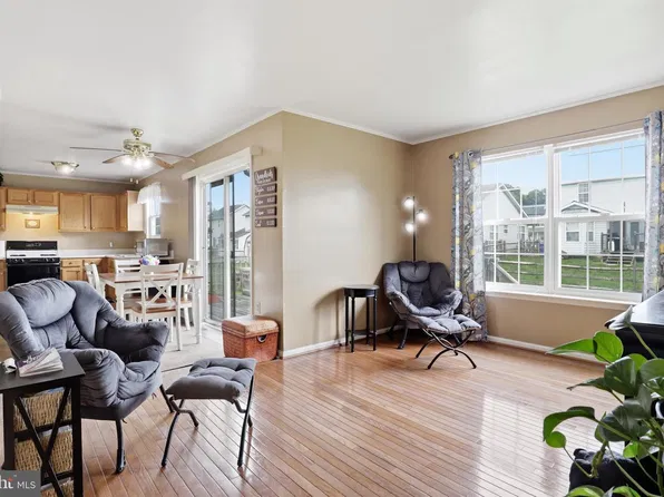3869 Shiner Ct, Waldorf, MD 20603