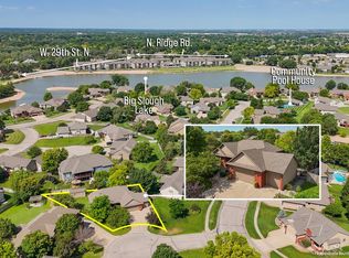 6419 W Shadow Lakes Ct, Wichita, KS 67205