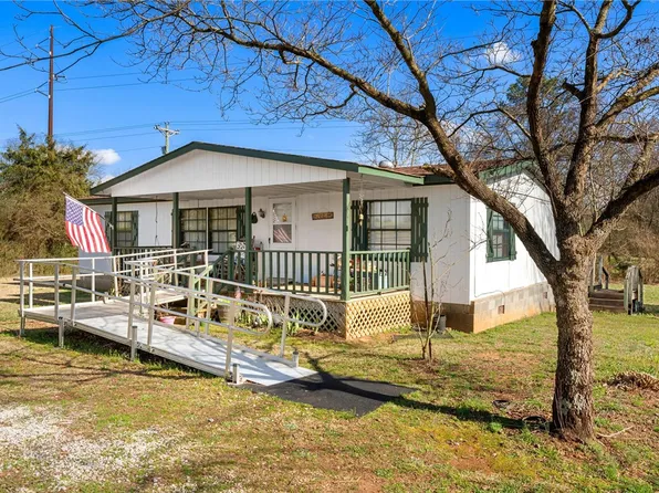 389 Snow Creek Rd, Seneca, SC 29678