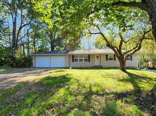 7816 S Ainger Rd, Olivet, MI 49076