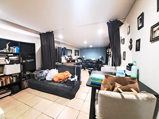 Rented by Friedman Mayer, LREB | media 19