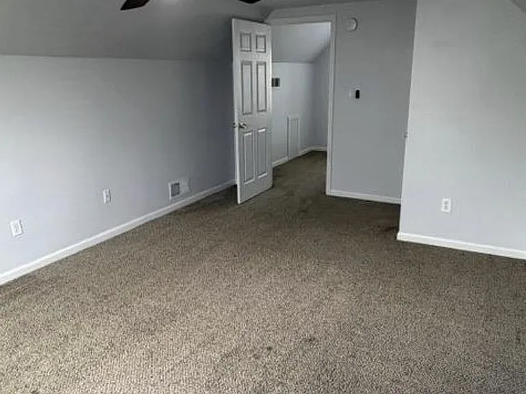 1424 Chapin Ave — Photo 8
