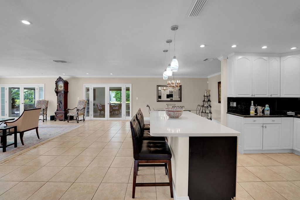 1019 E Cypress Drive, photo 9