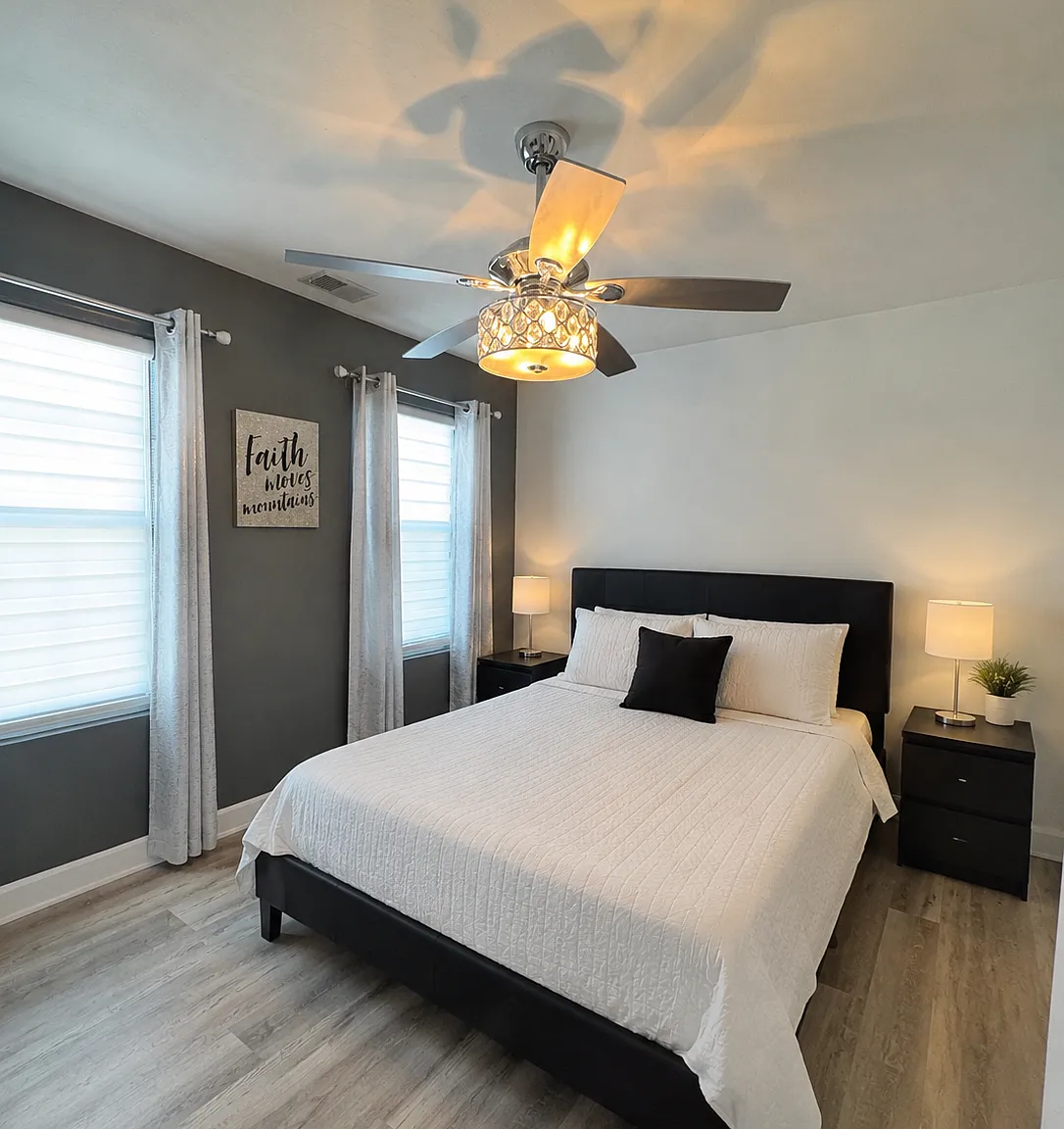 6 bed, 3657 sqft, $1,000 — Photo 1