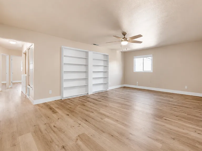 728 W Sacramento Ave — Photo 1