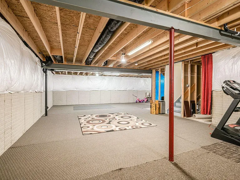 422 Keith Way — Photo 42