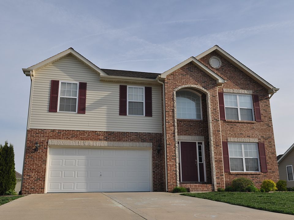 1st image of 825 Indian Prairie Dr