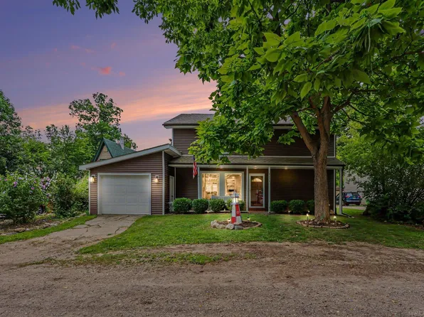 4176 Pleasant Dr, Attica, MI 48412