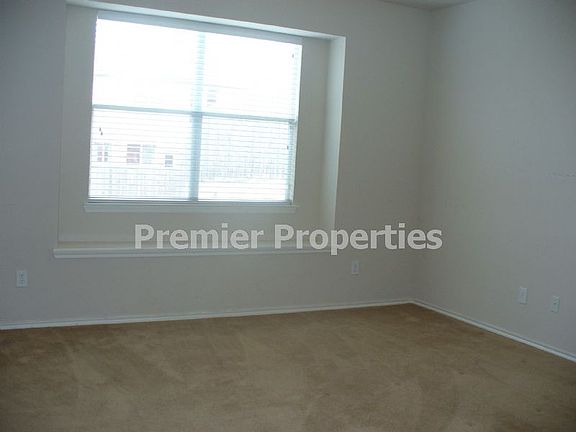 4th image of 8625 Chalk Canyon Dr