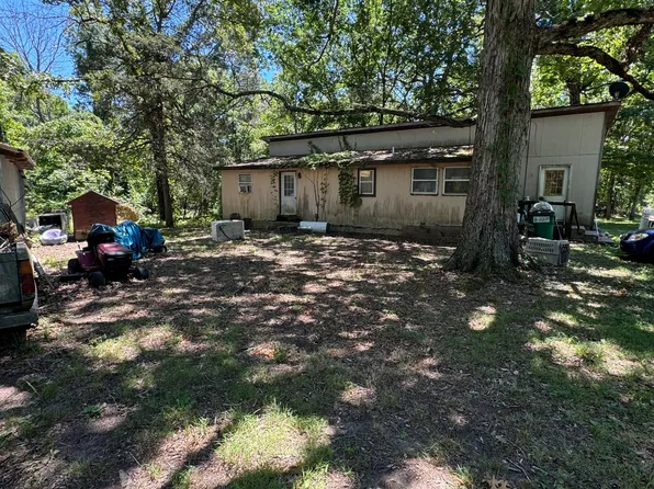 66 Englewood Drive, Tecumseh, MO 65760