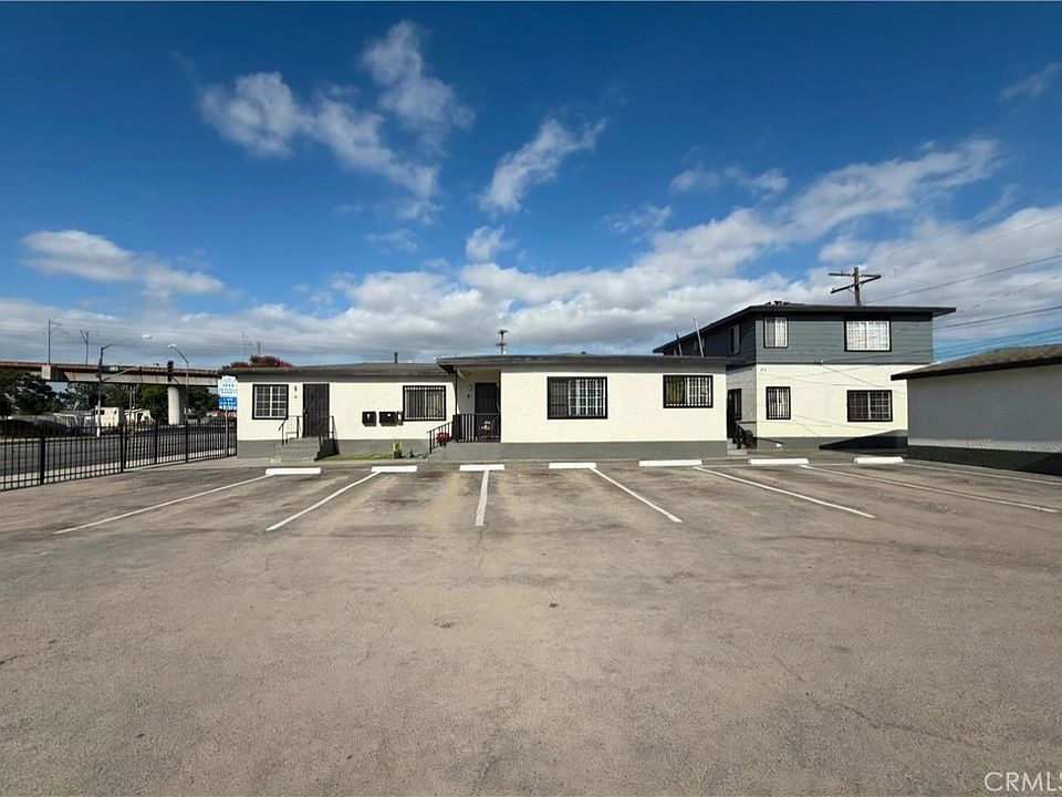 1st image of 124 W Rosecrans Ave