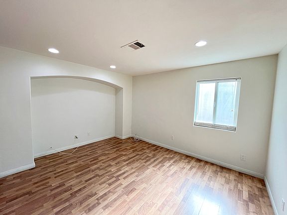 5th image of 33177 Campus Ln