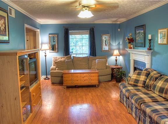 4th image of 3509 Randolph Ct