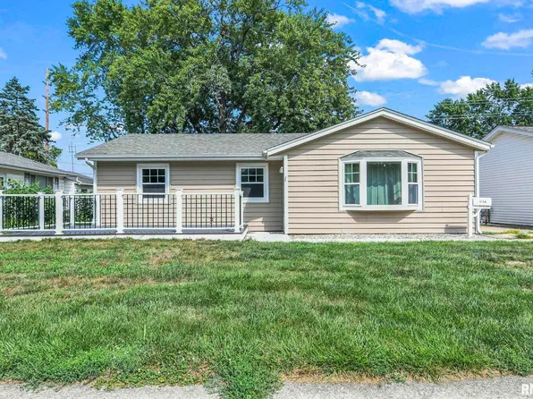 1852 Camden St, Springfield, IL 62702