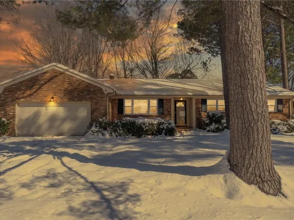 1157 Chesslawn Cir W, Chesapeake, VA 23320