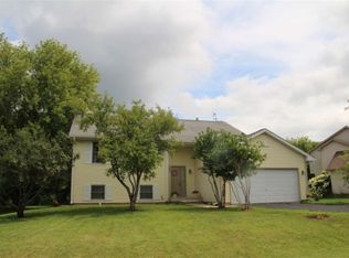 143 Columbia St NW, Poplar Grove, IL 61065