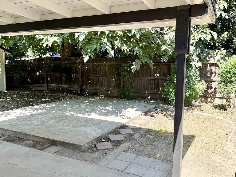 814 S Cindy St — Photo 43