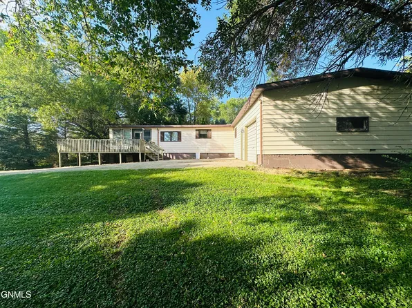 524 6th Ave N, Cleveland, ND 58424