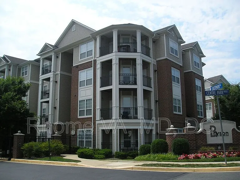 12937 Centre Park Cir #303 — Photo 43