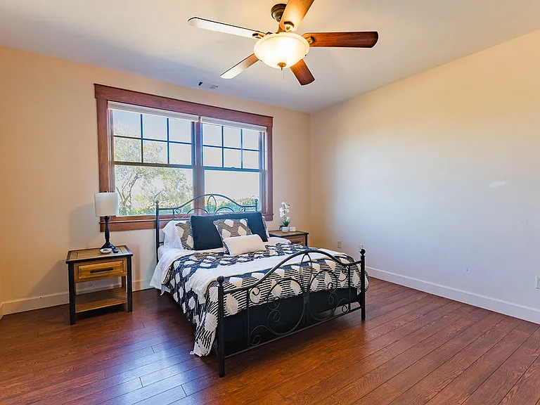 6525 Straw Ridge Rd — Photo 20