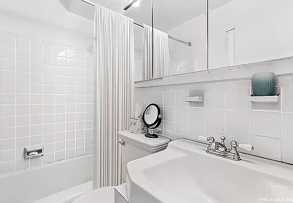 5th image of 209 E 56th St APT 2A