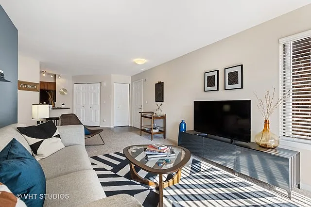 1532 Westminster Dr #108 — Photo 6