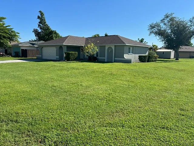 3823 SW 7th Pl — Photo 3